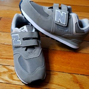 YOUTH NEW BALANCE 574 Core Classic TENNIS SHOES